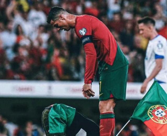 关于重返赛场引爆全场！，C罗意外战胜巴塞罗那上演精彩一战的信息