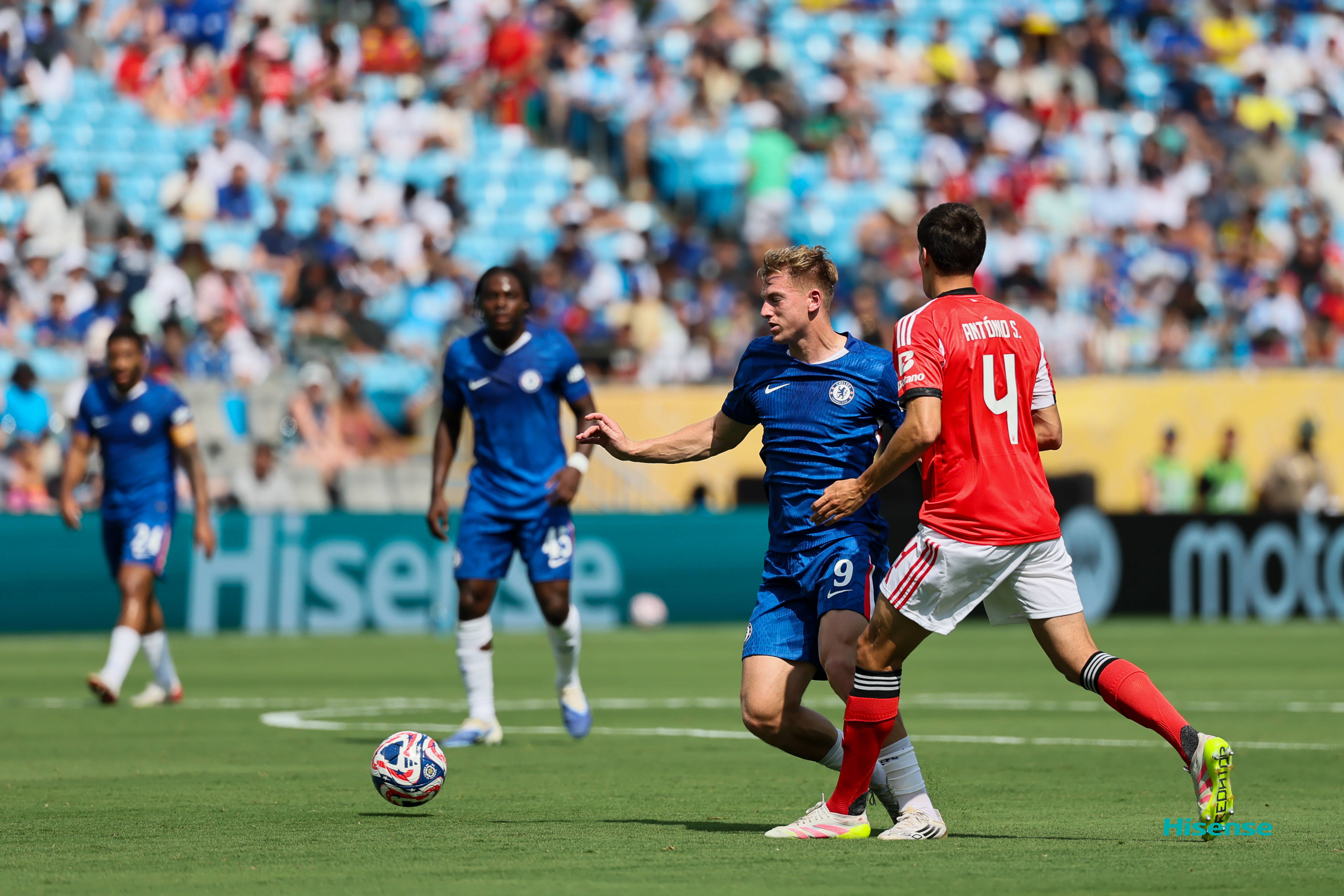 国际比赛日英超传出新动向，切尔西战术微调，管理层表态——目标明确，训练强度明显提升的简单介绍